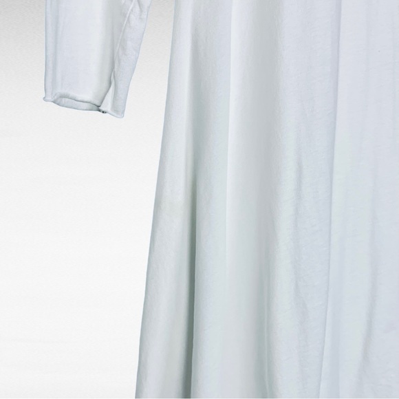 Mark And Estel | White Flowy Asymmetric Crew Neck High-Low Cotton T-Shirt Dress - Picture 9 of 16